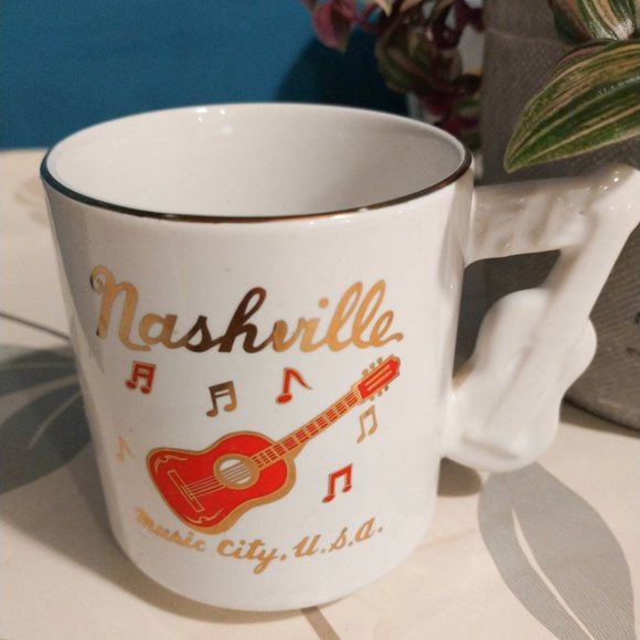 Pre-Loved Retro Nashville Music City, Guitar Handle - Gold Trim - Picture 3 of 5